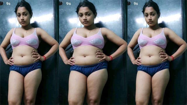 Cheater Tamil Wife Showing & Fucking Leaks Video