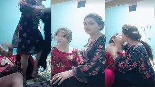 Horny Mom & Teen Sister Lesbian Porn – Indian Lesbian Xx